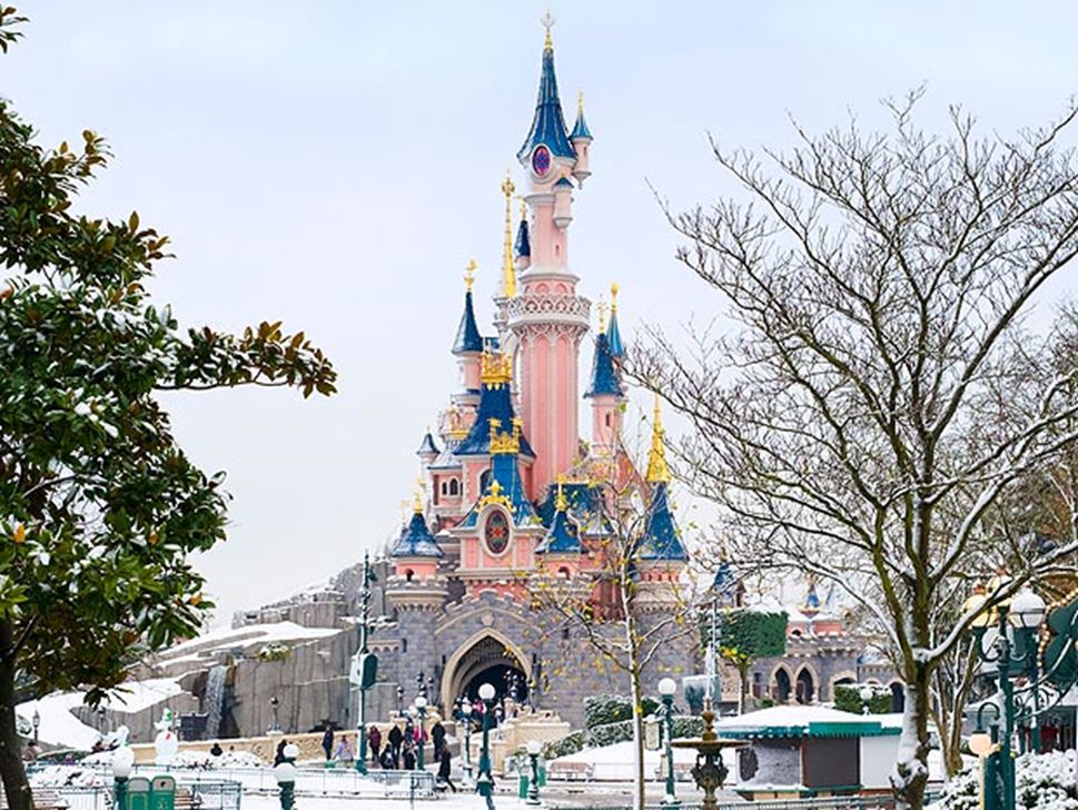 Диснейленд зимой в Париже